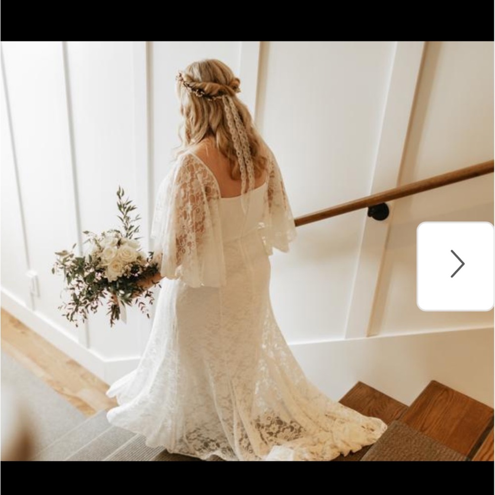 Torrid Size 16 Ivory Lace Capelet Fit & Flare Wedding Gown NWT